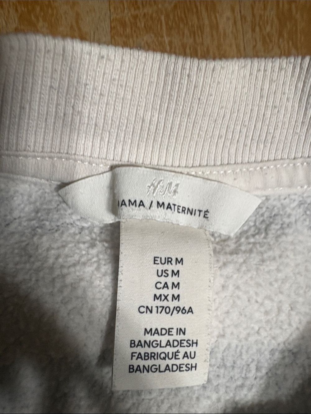 H&M MAMA Maternity Pullover Sweatshirt - Picture 4 of 9